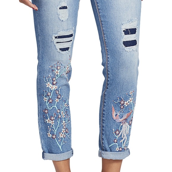 Black Daisy Size 3 Relaxed Skinny Jean Embroidered - Picture 2 of 10